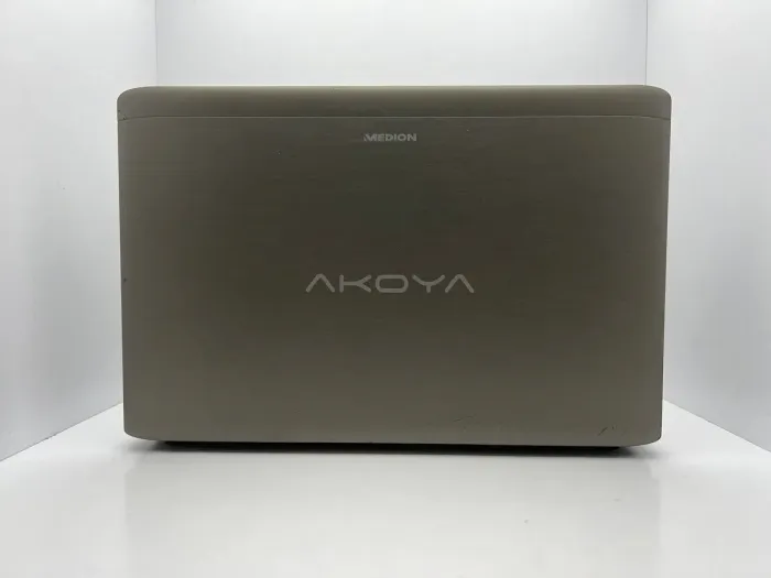 Ноутбук Medion Akoya E7416 / 17.3" (1600x900) TN / Intel Core i5-5200U (2 (4) ядра по 2.2 - 2.7 GHz) / 8 GB DDR3 / 128 GB SSD / Intel HD Graphics 5500 / WebCam / АКБ не тримає б/в - зображення 5