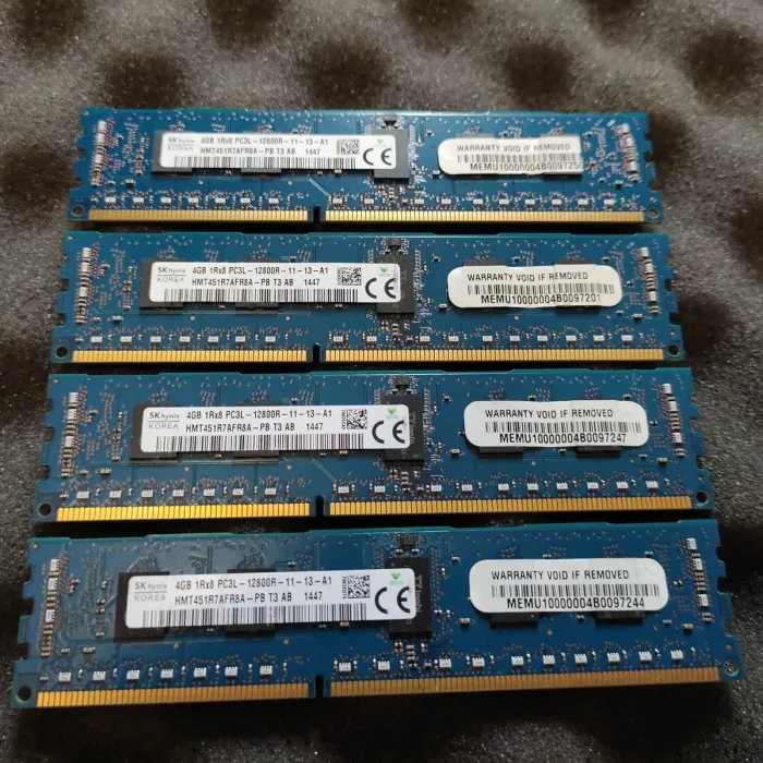 Комплект: Серверна оперативна пам'ять Hynix / 16 GB (4x4 GB) / 1Rx8 PC3L-12800R / DDR3 ECC / 1600 MHz б/в - зображення 4