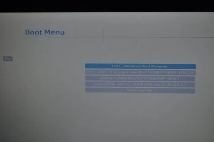 Нетбук Б-клас HP EliteBook 725 G4 / 12.5" (1366x768) TN / AMD Pro A10-8730B (4 ядра по 2.4 - 3.3 GHz) / 8 GB DDR4 / 256 GB SSD / AMD Radeon R5 Graphics / WebCam / Windows 10 Pro б/в - зображення 5