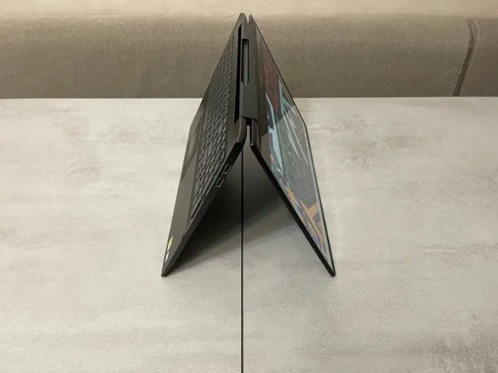 Ультрабук-трансформер Dell Inspiron 7590 / 15.6" (3840x2160) IPS Touch / Intel Core i7-8565U (4 (8) ядра по 1.8 - 4.6 GHz) / 16 GB DDR4 / 512 GB SSD M.2 / nVidia GeForce MX250, 2 GB GDDR5, 64-bit / WebCam б/в - зображення 5