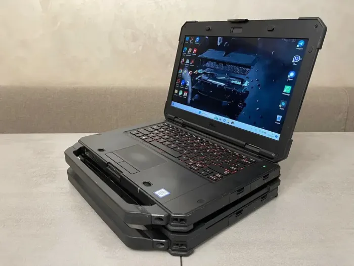 Захищений ноутбук Dell Latitude 5420 Rugged / 14" (1920x1080) IPS Touch / Intel Core i5-8350U (4 (8) ядра по 1.7 - 3.6 GHz) / 16 GB DDR4 / 256 GB SSD M.2 / Intel UHD Graphics 620 / WebCam / HDMI / 4G LTE / Два АКБ б/в - зображення 4