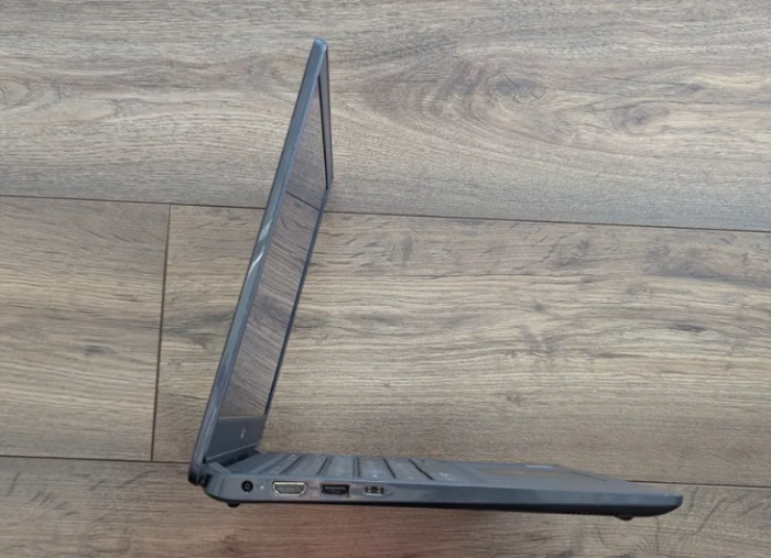 Ультрабук Dell Latitude 3410 / 14" (1366x768) TN / Intel Core i5-10210U (4 (8) ядра по 1.6 - 4.2 GHz) / 8 GB DDR4 / 256 GB SSD / Intel UHD Graphics / WebCam б/в - зображення 4