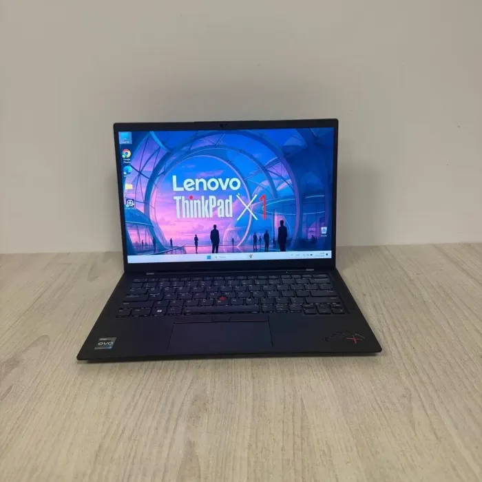 Ультрабук Б-клас Lenovo ThinkPad X1 Carbon Gen 10 / 14" (1920x1080) IPS / Intel Core i7-1255U (10 (12) ядер по 3.5 - 4.7 GHz) / 16 GB DDR5 / 512 GB SSD / Intel Iris Xe Graphics / WebCam б/в - зображення 2