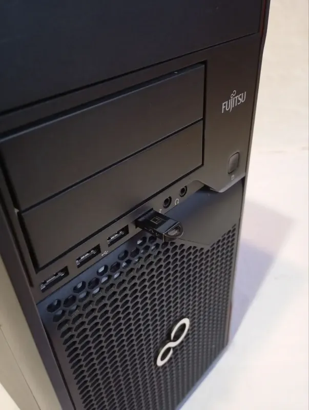 ПК Б-клас Fujitsu Esprimo P710 E85+ Tower / Intel Core i5-4430 (4 ядра по 3.0 - 3.2 GHz) / 8 GB DDR3 / 500 GB HDD / Intel HD Graphics 4600 / DVD-RW б/в - зображення 6