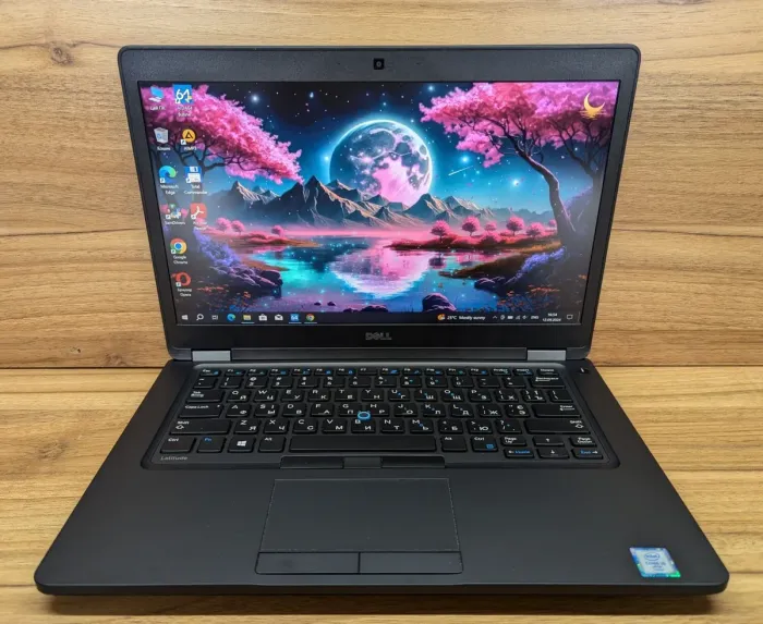 Ультрабук Dell Latitude 5480 / 14" (1920x1080) IPS / Intel Core i5-6300U (2 (4) ядра по 2.4 - 3.0 GHz) / 8 GB DDR4 / 240 GB SSD / Intel HD Graphics 520 / WebCam / VGA / Windows 10  б/в - зображення 2