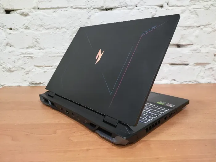 Ігровий ноутбук Acer Nitro 16 AN16-41-R3E6 / 16" (2560x1600) IPS / AMD Ryzen 7 7735HS (8 (16) ядер по 3.2 - 4.75 GHz) / 32 GB DDR5 / 960 GB SSD / nVidia GeForce RTX 4070, 8 GB GDDR6, 128-bit / WebCam б/в - зображення 5