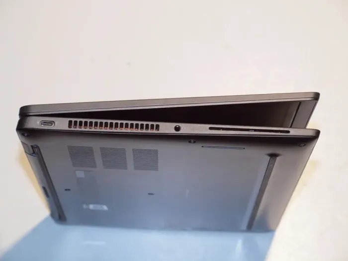 Ультрабук Dell Latitude 7420 / 14" (1920x1080) IPS / Intel Core i7-1185G7 (4 (8) ядра по 3.0 - 4.8 GHz) / 16 GB DDR4 / 512 GB SSD / Intel Iris Xe Graphics / WebCam б/в - зображення 8