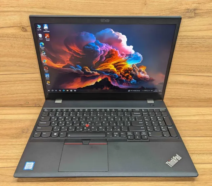 Ультрабук Б-клас Lenovo ThinkPad T580 / 15.6" (1920x1080) IPS / Intel Core i7-8550U (4 (8) ядра по 1.8 - 4.0 GHz) / 16 GB DDR4 / 256 GB SSD / Intel UHD Graphics 620 / WebCam / TouchID / Windows 10 б/в - зображення 2