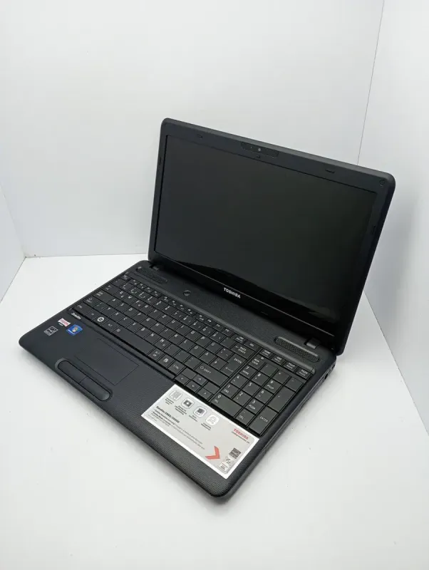 Ноутбук Toshiba Satellite C660 / 15.6" (1366x768) TN / AMD E-300 (2 ядра по 1.3 GHz) / 6 GB DDR3 / 120 GB SSD / AMD Radeon HD 6310 Graphics / WebCam б/в - зображення 6