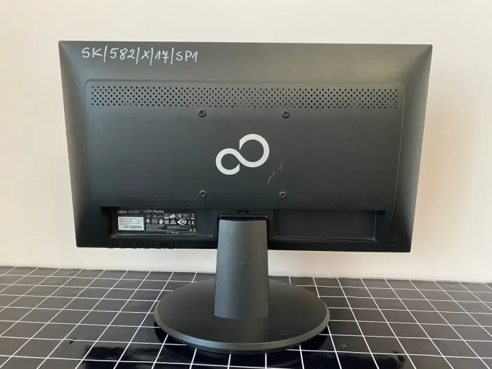 Монітор Fujitsu E20T-7 / 19.5" (1600x900) TN / DVI, VGA, Audio / Вбудовані колонки (2x 2W) / VESA 100x100 б/в - зображення 6
