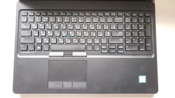 Мобільна робоча станція Dell Precision 7510 / 15.6" (1920x1080) IPS Touch / Intel Core i7-6820HQ (4 (8) ядра по 2.7 - 3.6 GHz) / 32 GB DDR4 / 256 GB SSD M.2 + 500 GB HDD / AMD FirePro W5170M, 2 GB GDDR5, 128-bit / WebCam б/в - зображення 3