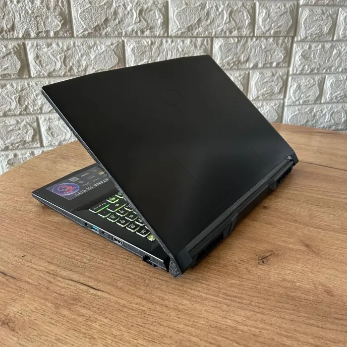 Ігровий ноутбук MSI Katana 15 B13VFK / 15.6" (1920x1080) IPS / Intel Core i7-13620H (10 (16) ядер по 3.6 - 4.9 GHz) / 16 GB DDR4 / 1000 GB SSD / nVidia GeForce RTX 4060, 8 GB GDDR6, 128-bit / WebCam б/в - зображення 6