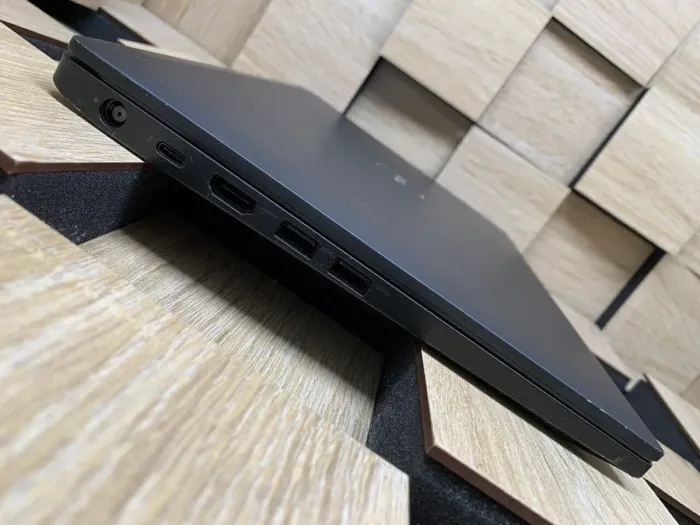 Ультрабук Б-клас Dell Latitude 7480 / 14" (1920x1080) IPS / Intel Core i5-7200U (2 (4) ядра по 2.5 - 3.1 GHz) / 8 GB DDR4 / 256 GB SSD M.2 / Intel HD Graphics 620 / WebCam б/в - зображення 5