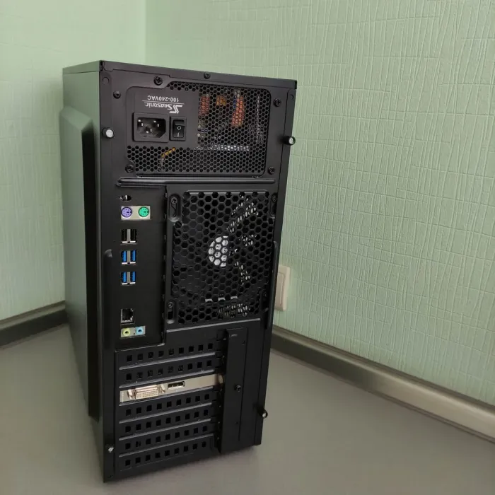 Робоча станція Vinga Tower / Intel Xeon E5-1650 v4 (6 (12) ядер по 3.6 - 4.0 GHz) / 64 GB DDR4 / 1 TB HDD / nVidia Quadro K600, 1 GB DDR3, 128-bit / 650W б/в - зображення 3