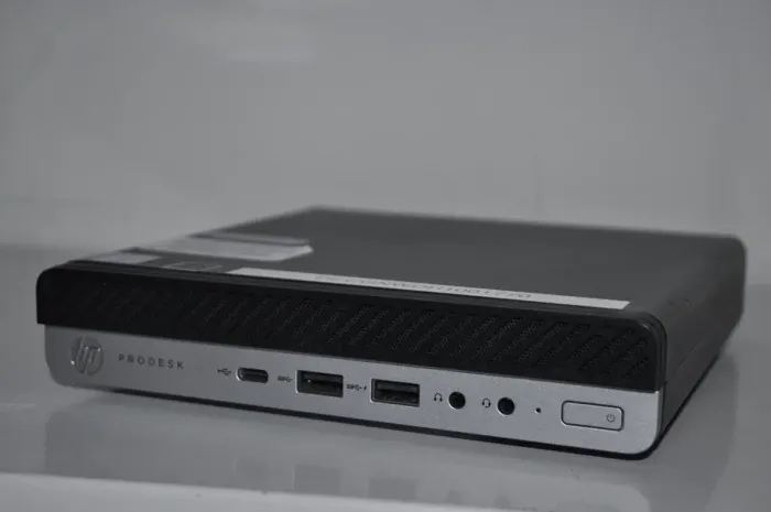 Неттоп HP ProDesk 600 G4 Desktop Mini USFF / Intel Core i3-8100T (4 ядра по 3.1 GHz) / 16 GB DDR4 / 256 GB SSD M.2 / Intel UHD Graphics 630 / Wi-Fi / Bluetooth / Windows 11 Pro б/в - зображення 2