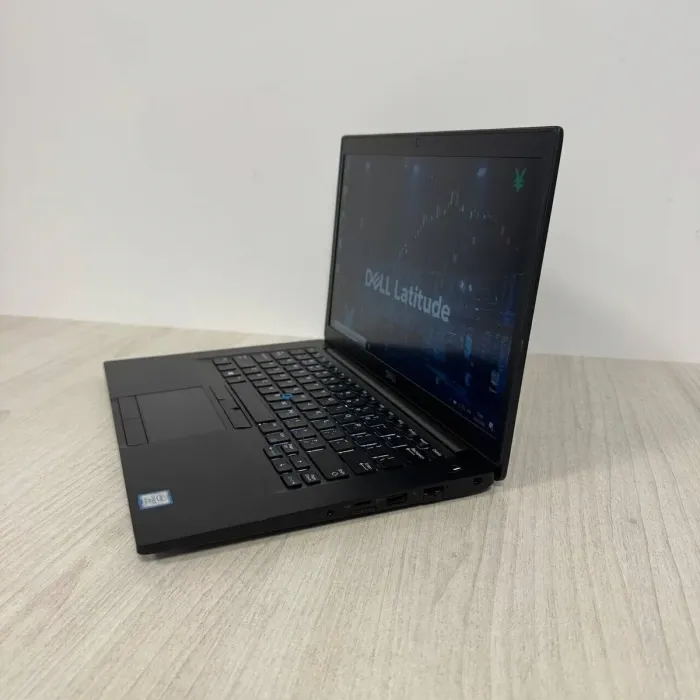 Ультрабук Б-клас Dell Latitude 7490 / 14" (1920x1080) IPS / Intel Core i7-8650U (4 (8) ядра по 1.9 - 4.2 GHz) / 16 GB DDR4 / 256 GB SSD / Intel UHD Graphics 620 / WebCam б/в - зображення 6