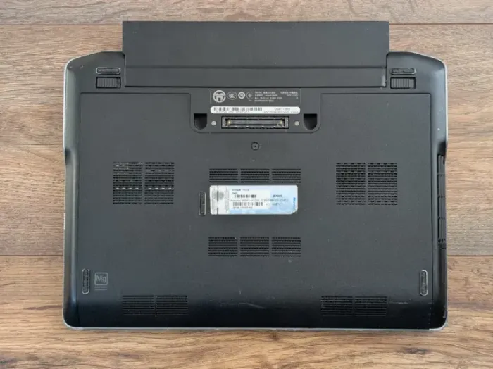 Нетбук Dell Latitude E6220 / 12.5" (1366x768) TN / Intel Core i5-2520M (2 (4) ядра по 2.5 - 3.2 GHz) / 4 GB DDR3 / 500 GB HDD / Intel HD Graphics 3000 / HDMI / WebCam б/в - зображення 7