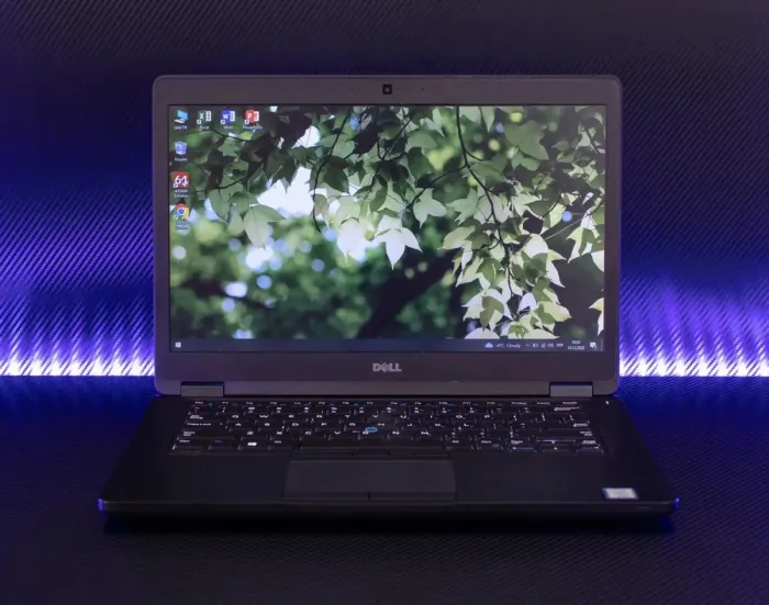 Ультрабук Dell Latitude 5480 / 14" TN / Core i5-7440HQ (4 ядра по 2.8-3.8GHz) / 8GB DDR4 / 256GB SSD / HD Graphics 630 / WebCam / HDMI б/в - зображення 2