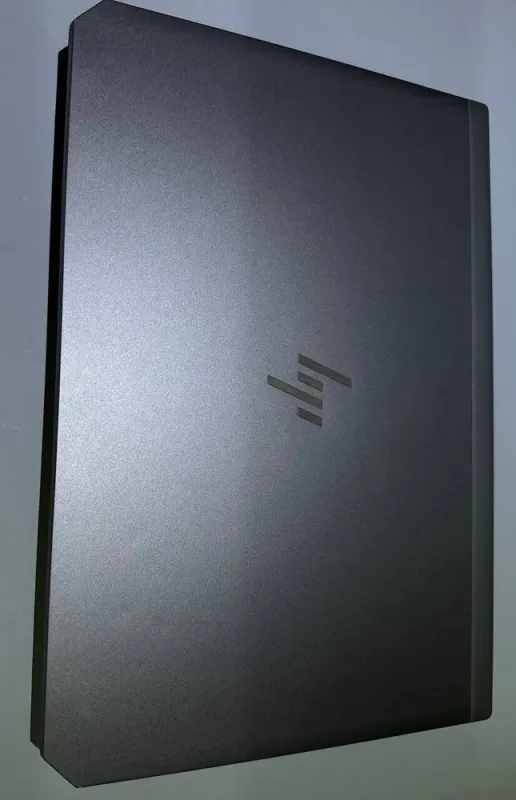 Мобільна робоча станція HP zBook 17 G6 / 17.3" (1920x1080) IPS / Intel Core i9-9880H (8 (16) ядер по 2.3 - 4.8 GHz) / 64 GB DDR4 / 256 GB SSD + 500 GB HDD / nVidia Quadro RTX 5000, 16 GB GDDR6, 256-bit / WebCam б/в - зображення 4