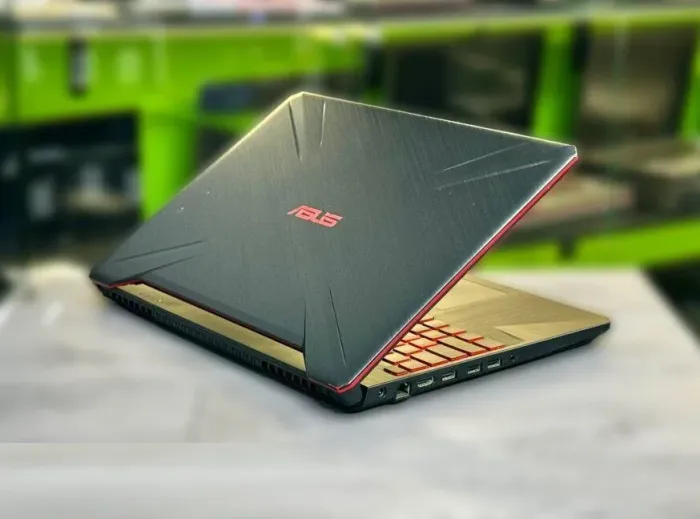 Ігровий ноутбук Б-клас Asus TUF Gaming FX505DY / 15.6" (1920x1080) IPS / AMD Ryzen 5 3550H (4 (8) ядра по 2.1 - 3.7 GHz) / 32 GB DDR4 / 256 GB SSD + 1000 GB HDD / AMD Radeon RX 560X, 4 GB GDDR5, 128-bit / WebCam / Win 10 Pro б/в - зображення 5