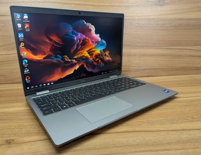 Ноутбук робоча станція Dell Precision 3560 / 15.6" (1920x1080) IPS / Intel Core i7-1185G7 (4 (8) ядра по 3.0 - 4.8 GHz) / 16 GB DDR4 / 512 GB SSD / nVidia T500, 2 GB GDDR6, 64-bit / WebCam / Windows 10 б/в - зображення 4