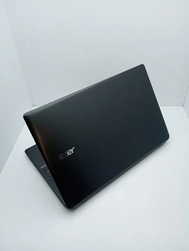 Ноутбук Acer Aspire E1-572G / 15.6" (1366x768) TN / Intel Core i5-4200U (2 (4) ядра по 1.6 - 2.6 GHz) / 8 GB DDR3 / 240 GB SSD / AMD Radeon HD 8670M, 1 GB DDR3, 64-bit / WebCam б/в - зображення 7