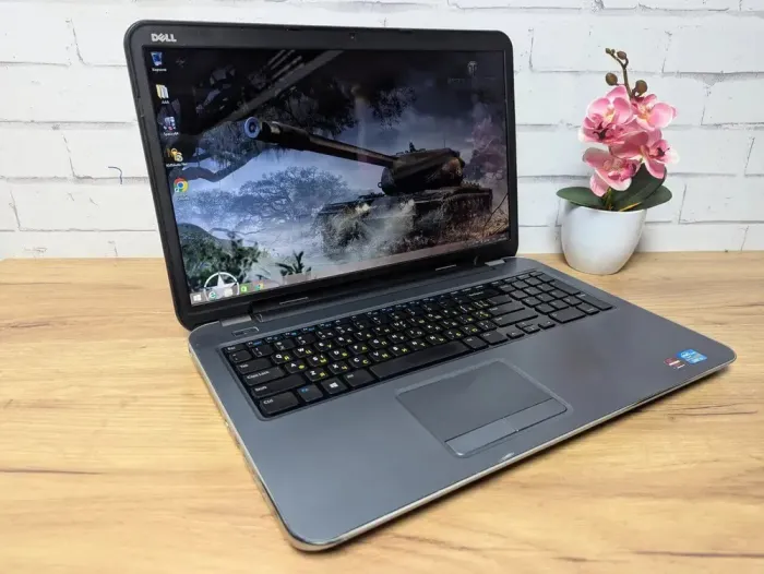 Ноутбук Б-клас Dell Inspiron 17R-5721 / 17.3" (1600x900) TN / Intel Core i5-3337U (2 (4) ядра по 1.8 - 2.7 GHz) / 16 GB DDR3 / 256 GB SSD / AMD Radeon HD 8550M, 1 GB GDDR3, 64-bit / WebCam / DVD-ROM б/в - зображення 6