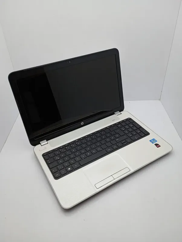 Ноутбук HP Pavilion 15e / 15.6" (1366x768) TN / Intel Core i5-3230M (2 (4) ядра по 2.6 - 3.2 GHz) / 8 GB DDR3 / 500 GB HDD / AMD Radeon HD 8600M, 2 GB DDR3, 64-bit / WebCam б/в - зображення 5