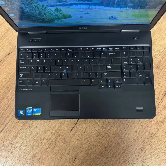 Ноутбук Dell Latitude E5540 / 15.6" (1920x1080) TN / Intel Core i7-4600U (2 (4) ядра по 2.1 - 3.3 GHz) / 8 GB DDR3 / 256 GB SSD / nVidia GeForce GT 720M, 2 GB DDR3, 64-bit / WebCam б/в - зображення 7