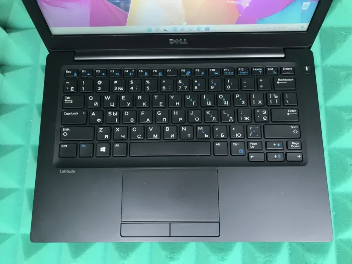 Нетбук Dell Latitude 7280 / 12.5" (1366x768) TN / Intel Core i5-6300U (2 (4) ядра по 2.4 - 3.0 GHz) / 8 GB DDR4 / 250 GB SSD / Intel HD Graphics 520 / WebCam / HDMI / Windows 10 б/в - зображення 4