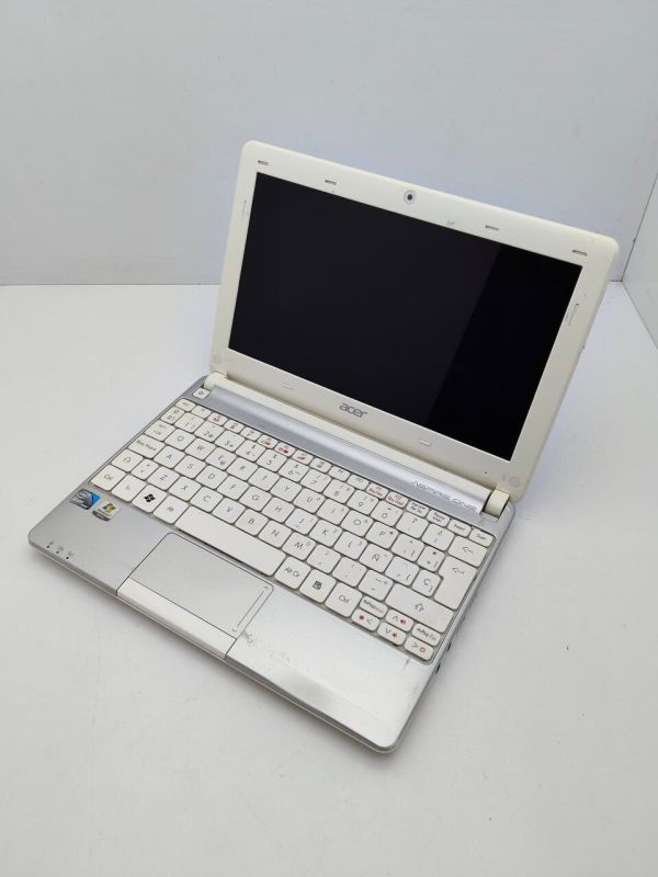 Нетбук Acer Aspire One 101 / 10.6" (1366x768) TN / Intel Atom N2600 (2 (4) ядра по 1.6 GHz) / 4 GB DDR3 / 160 GB HDD / Intel Graphics / WebCam б/в - зображення 5