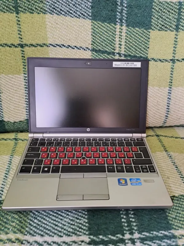 Нетбук Б-клас HP EliteBook 2170p / 11.6" (1366x768) TN / Intel Core i7-3667U (2 (4) ядра по 2.0 - 3.2 GHz) / 4 GB DDR3 / 120 GB SSD / Intel HD Graphics 4000 / WebCam / Win 11 б/в - зображення 2