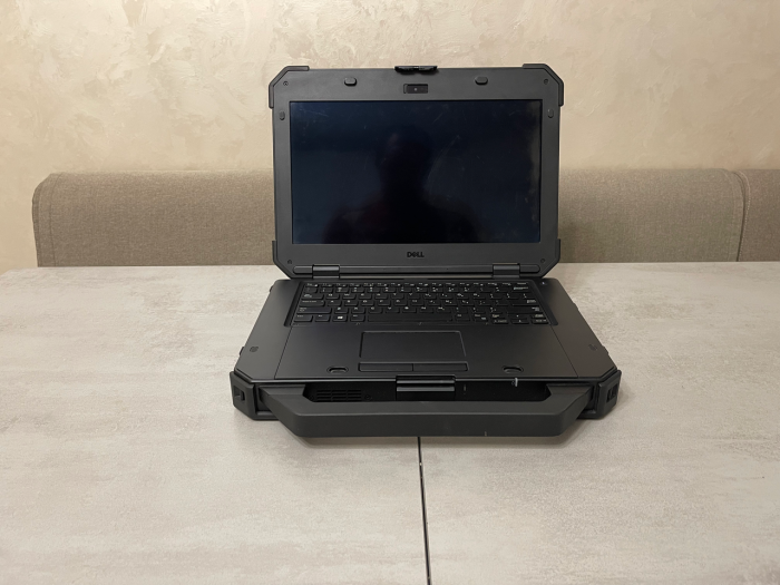 Захищений ноутбук Dell Latitude 7424 Rugged Extreme / 14" (1920x1080) IPS Touch / Intel Core i5-8350U (4 (8) ядра по 1.7 - 3.6 GHz) / 16 GB DDR4 / 1000 GB SSD M.2 / AMD Radeon RX 540, 2 ГБ GDDR5, 64-біт / WebCam б/в - изображение 4