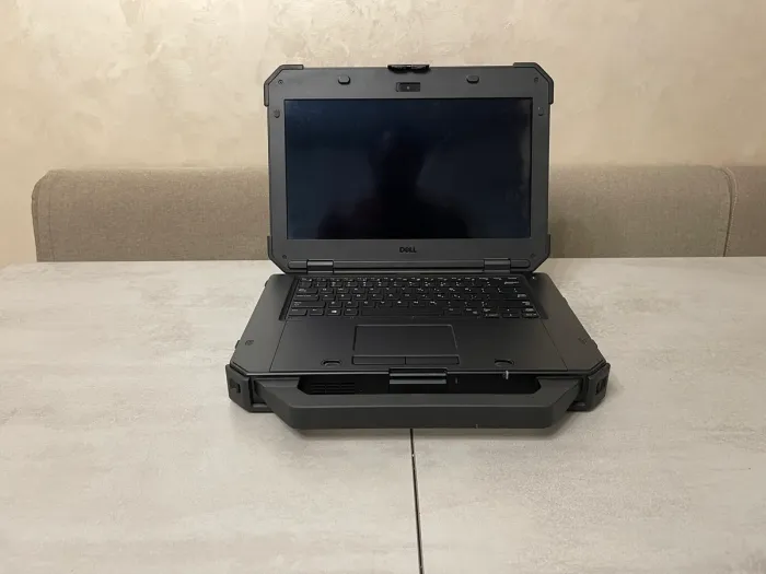 Захищений ноутбук Dell Latitude 7424 Rugged Extreme / 14" (1920x1080) IPS Touch / Intel Core i5-8350U (4 (8) ядра по 1.7 - 3.6 GHz) / 16 GB DDR4 / 1000 GB SSD M.2 / AMD Radeon RX 540, 2 ГБ GDDR5, 64-біт / WebCam б/в - зображення 4