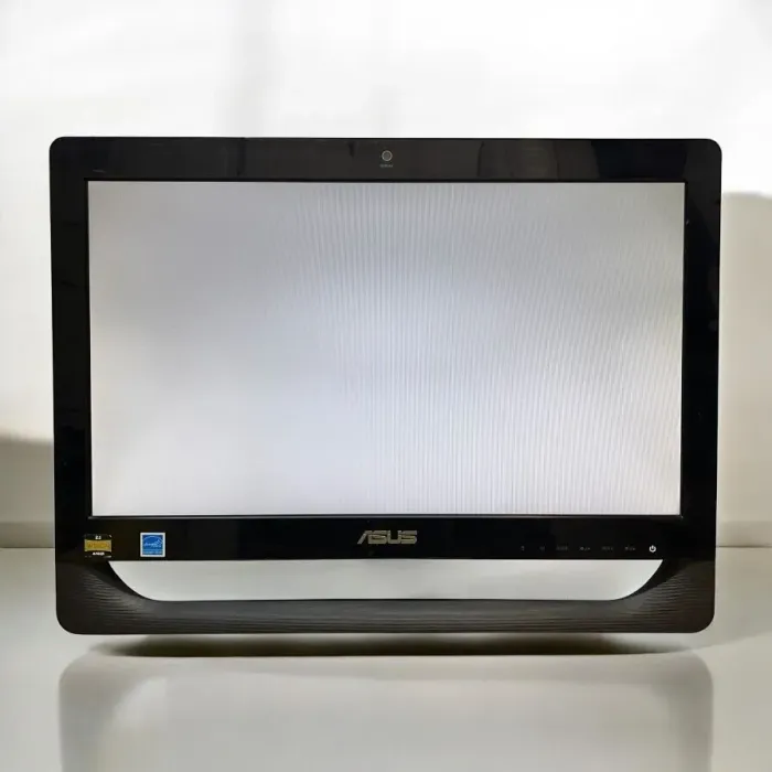 Моноблок Б-клас Asus ET2011AUKB / 20" (1600x900) TN / AMD E-450 (2 ядра по 1.66 GHz) / 8 GB DDR3 / 120 GB SSD / AMD Radeon HD 6320 Graphics / WebCam б/в - зображення 10