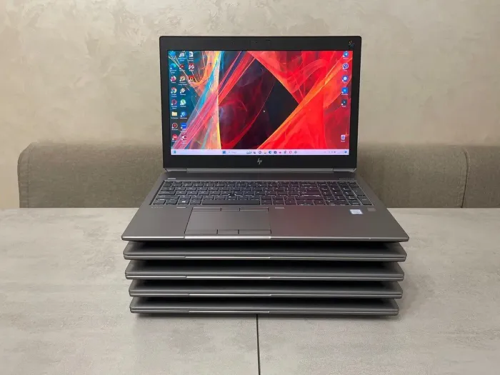 Мобільна робоча станція HP ZBook 15 G5 / 15.6" (3840x2160) IPS / Intel Core i7-8750H (6 (12) ядер по 2.2 - 4.1 GHz) / 32 GB DDR4 / 512 GB SSD M.2 / nVidia Quadro P2000, 4 GB GDDR5, 128-bit / WebCam б/в - зображення 2