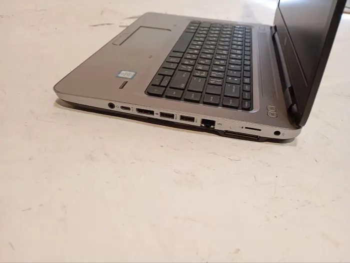 Ноутбук Б-клас HP ProBook 640 G2 / 14" (1366x768) TN / Intel Core i5-6300U (2 (4) ядра по 2.4 - 3.0 GHz) / 8 GB DDR4 / 500 GB HDD / Intel HD Graphics 520 / WebCam / АКБ не тримає б/в - зображення 5