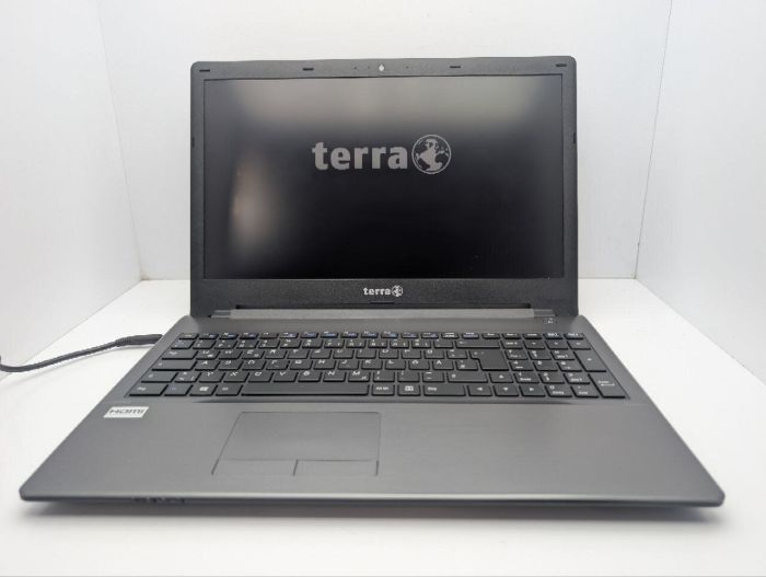 Ноутбук Terra Mobile 1513A / 15.6" (1366x768) TN / Intel Pentium N3700 (4 ядра по 1.6 - 2.4 GHz) / 8 GB DDR3 / 120 GB SSD / Intel HD Graphics / WebCam / DVD-ROM / АКБ не тримає заряд б/в - зображення 3