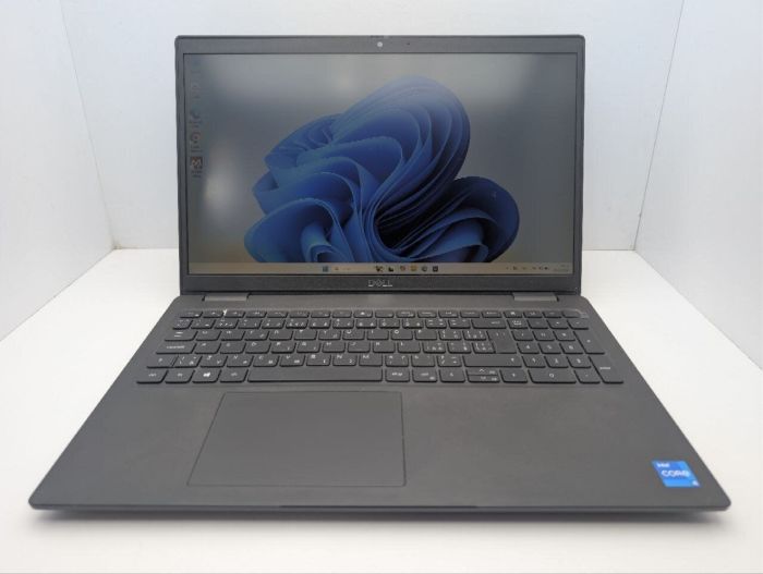 Ноутбук Б-клас Dell Latitude 3520 / 15.6" (1920x1080) IPS / Intel Core i5-1135G7 (4 (8) ядра по 2.4 - 4.2 GHz) / 16 GB DDR4 / 256 GB SSD M.2 / Intel Iris Xe Graphics / Fingerprint / WebCam б/в - зображення 2