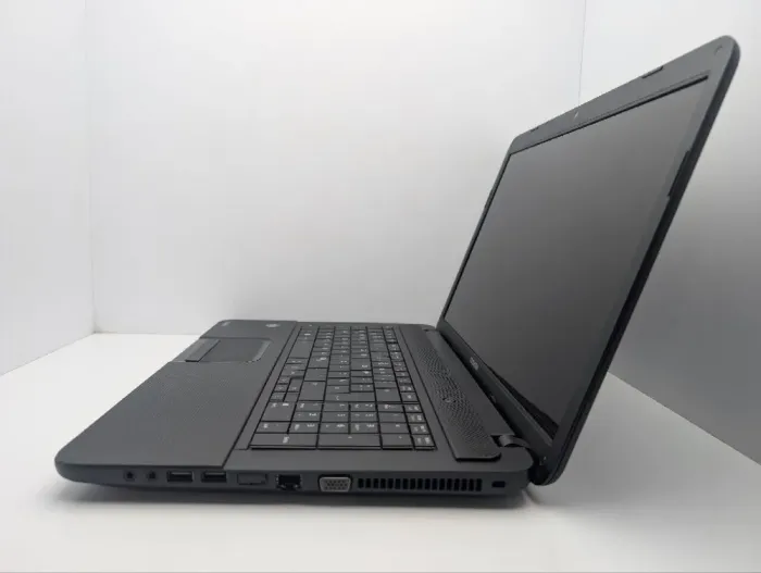 Ноутбук Toshiba Satellite C870D / 17.3" (1600x900) TN / AMD E1-1200 (2 ядра по 1.4 GHz) / 6 GB DDR3 / 120 GB SSD / AMD Radeon HD 7310 Graphics / WebCam / DVD-ROM б/в - зображення 5
