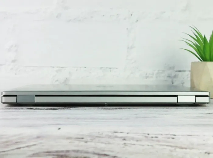 Ультрабук Dell Latitude 5410 / 14" (1920x1080) IPS Touch / Intel Core i5-10310U (4 (8) ядра по 1.7 - 4.4 GHz) / 8 GB DDR4 / 512 GB SSD M.2 / Intel UHD Graphics / WebCam б/в - зображення 5