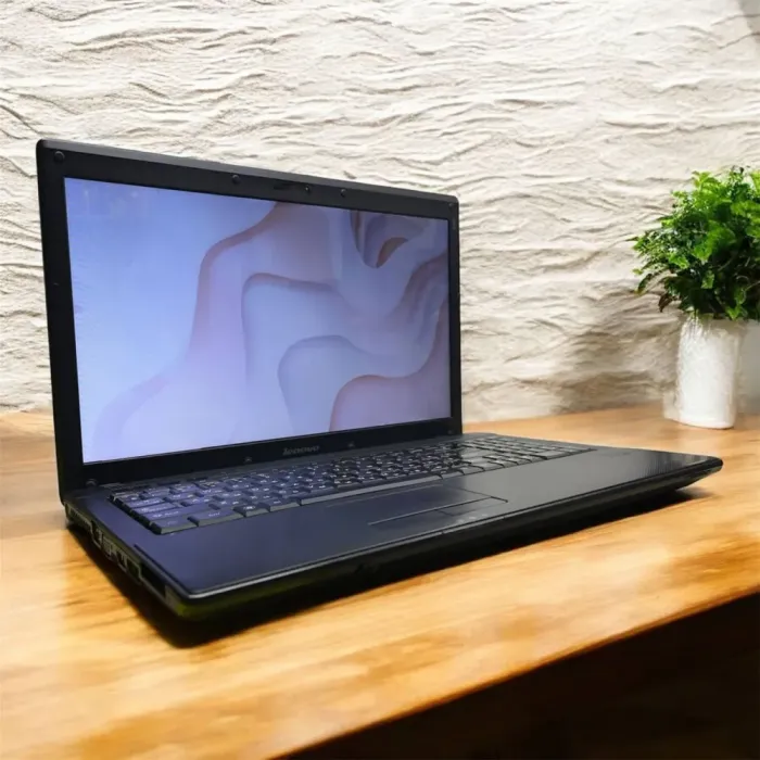 Ноутбук Lenovo G560 / 15.6" (1366x768) TN / Intel Pentium P6200 (2 ядра по 2.13 GHz) / 8 GB DDR3 / 120 GB SSD / Intel HD Graphics / WebCam б/в - зображення 9