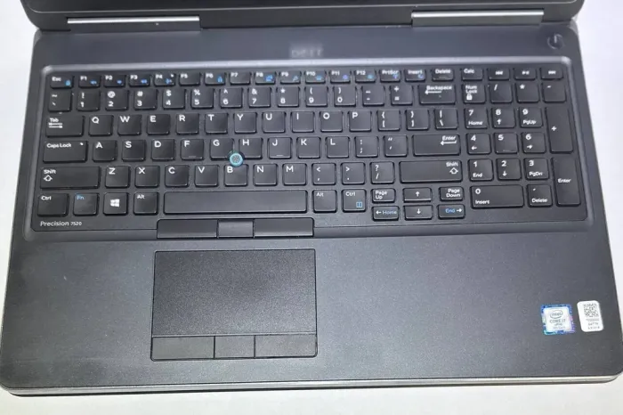 Мобільна робоча станція Dell Precision 7520 / 15,6" (1920x1080) IPS / Intel Core i7-7820HQ (4 (8) ядра по 2,9 - 3,9 ГГц) / 16 ГБ DDR4 / 256 ГБ SSD / nVidia Quadro M1200, 4 ГБ GDDR5, 128-біт / WebCam / Win 11 Pro б/в - зображення 7