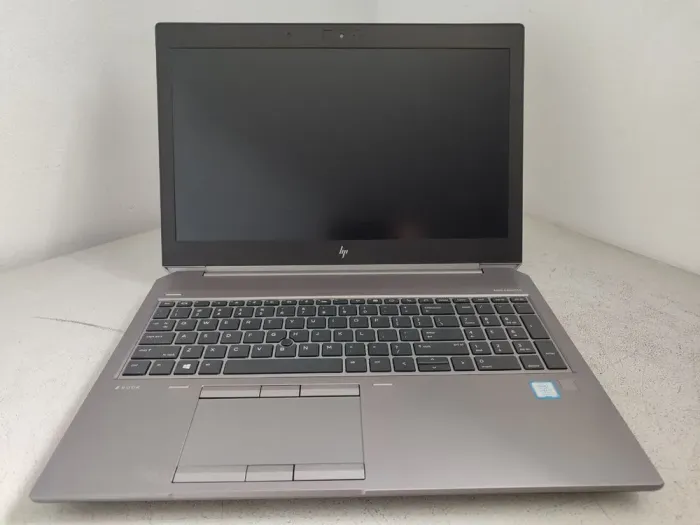 Мобільна робоча станція HP ZBook 15 G6 / 15.6" (1920x1080) IPS / Intel Core i7-9850H (6 (12) ядер по 2.6 - 4.6 GHz) / 32 GB DDR4 / 512 GB SSD / nVidia Quadro T1000, 4 GB GDDR5, 128-bit / WebCam б/в - зображення 2