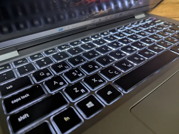 Ультрабук Dell Latitude 5420 / 14" (1920x1080) IPS / Intel Core i5-1145G7 (4 (8) ядра по 2.6 - 4.4 GHz) / 16 GB DDR4 / 512 GB SSD / Intel Iris Xe Graphics / WebCam / TouchID / Windows 11 б/в - зображення 6