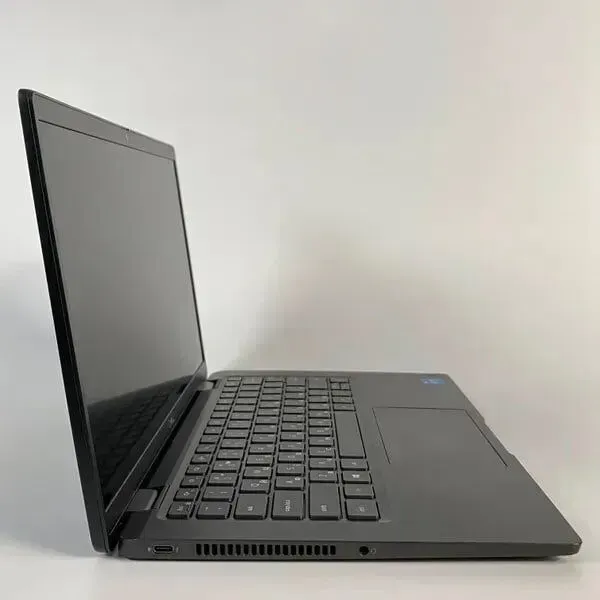 Ультрабук Dell Latitude 7420 / 14" (1920x1080) IPS / Intel Core i5-1145G7 (4 (8) ядра по 2.6 - 4.4 GHz) / 16 GB DDR4 / 512 GB SSD / Intel Iris Xe Graphics / WebCam / HDMI б/в - зображення 4