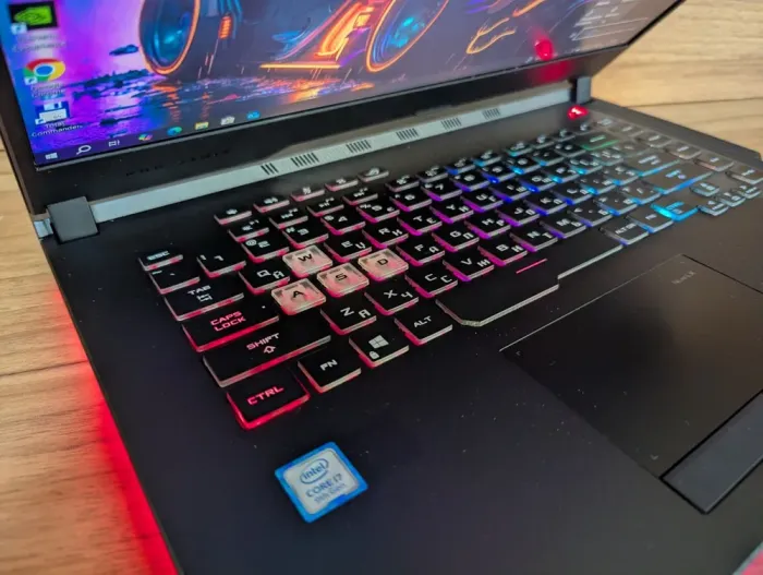 Ігровий ноутбук Asus ROG Strix G533Z / 15.6" (1920x1080) IPS / Intel Core i7-9750H (6 (12) ядер по 2.6 - 4.5 GHz) / 16 GB DDR4 / 1000 GB SSD / nVidia GeForce RTX 2070, 8 GB GDDR6, 256-bit / WebCam / Windows 10 б/в - зображення 8