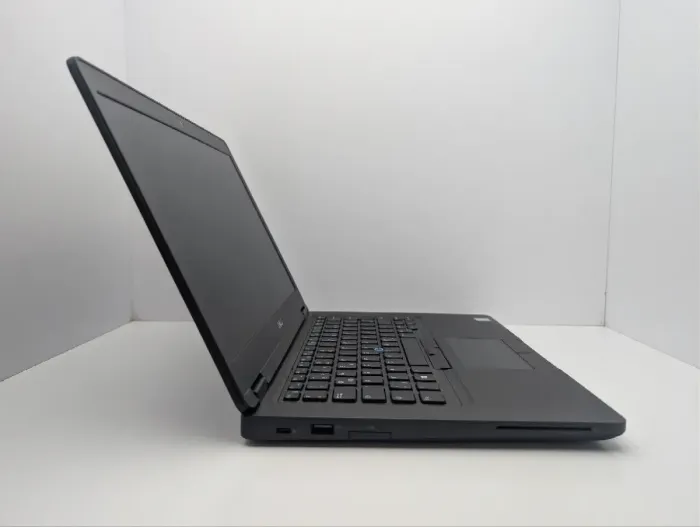 Ноутбук Dell Latitude 5491 / 14" (1920x1080) IPS / Intel Core i5-8400H (4 (8) ядра по 2.5 - 4.2 GHz) / 16 GB DDR4 / 256 GB SSD / Intel UHD Graphics 630 / WebCam б/в - изображение 4
