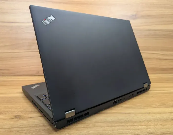 Мобільна робоча станція Б-клас Lenovo ThinkPad P52 / 15.6" (1920x1080) IPS / Intel Xeon E-2176M (6 (12) ядер по 2.7 - 4.4 GHz) / 32 GB DDR4 / 512 GB SSD / nVidia Quadro P2000, 4 GB GDDR5, 128-bit / WebCam / Fingerprint / Windows 10 б/в - зображення 7