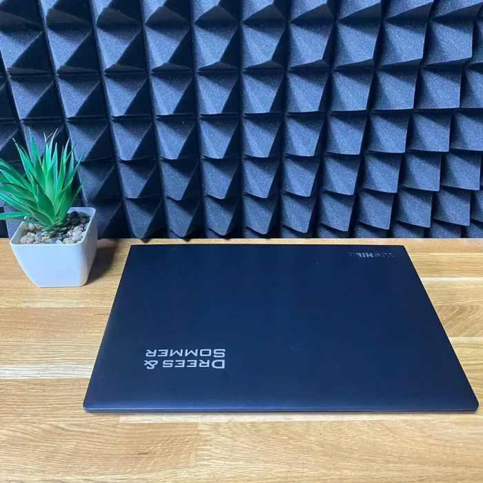 Ноутбук Toshiba Portege x30-d-162 / 13.3" (1920x1080) TN / Intel Core i5-7200U (2 (4) ядра по 2.5 - 3.1 GHz) / 16 GB DDR4 / 256 GB SSD / Intel HD Graphics 620 / WebCam б/в - зображення 7